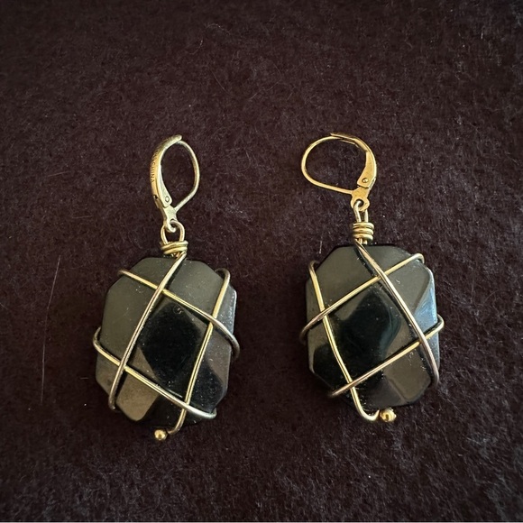 Vintage Joan Rivers Gold Wire Wrapped Caged Faux black Stone Dangle Earrings - Picture 1 of 12